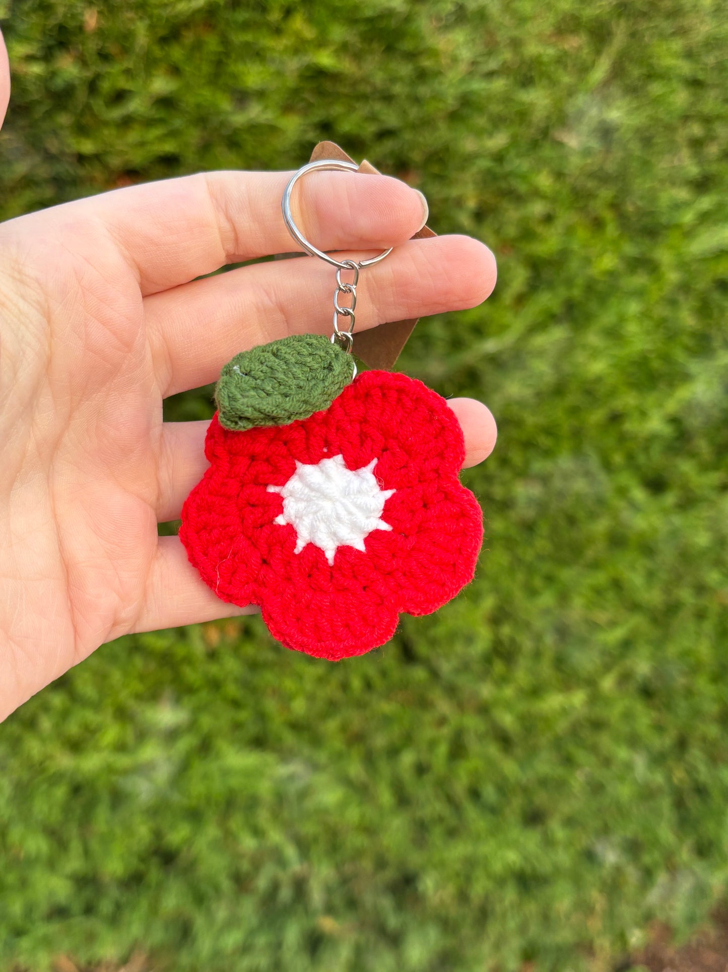 Crochet flower keychain, double sided flower, leaf key ring