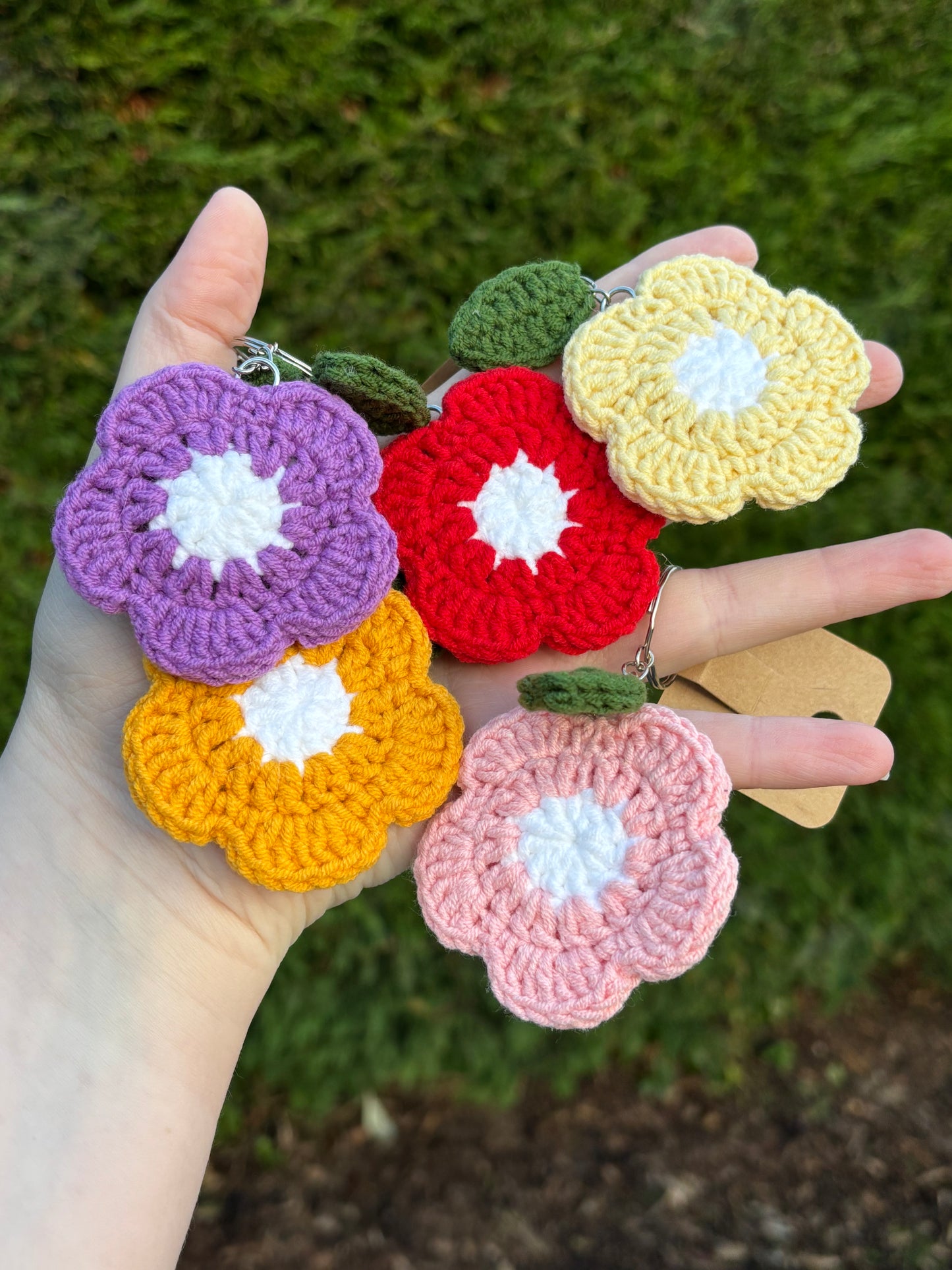 Crochet flower keychain, double sided flower, leaf key ring