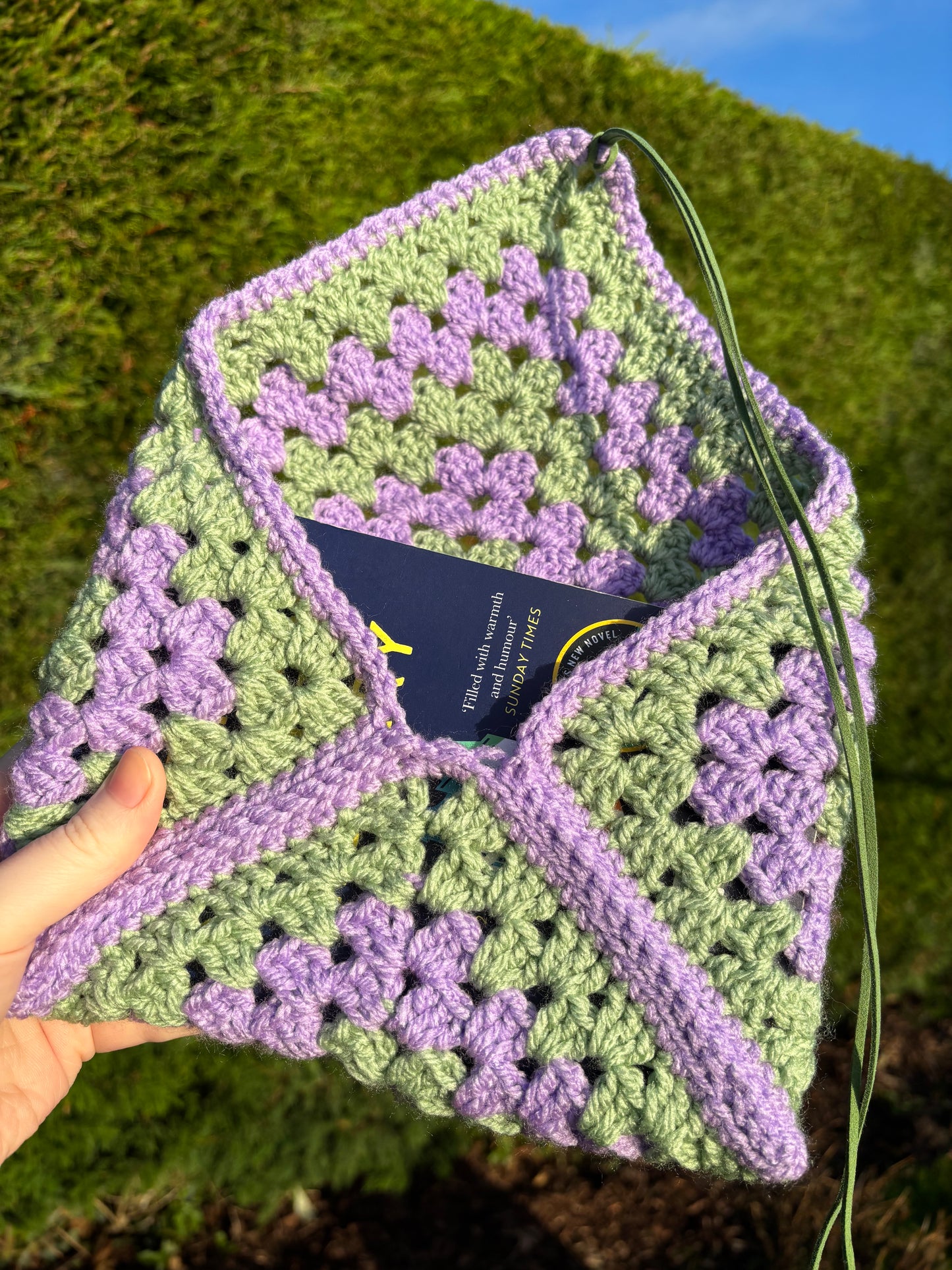 Crochet book sleeve, book cover