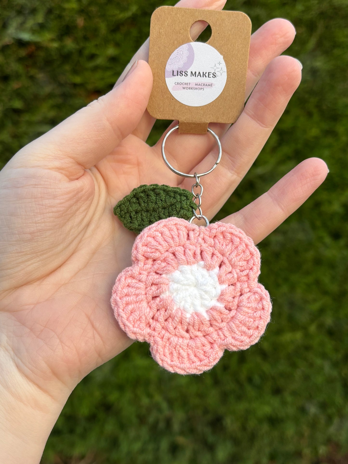 Crochet flower keychain, double sided flower, leaf key ring
