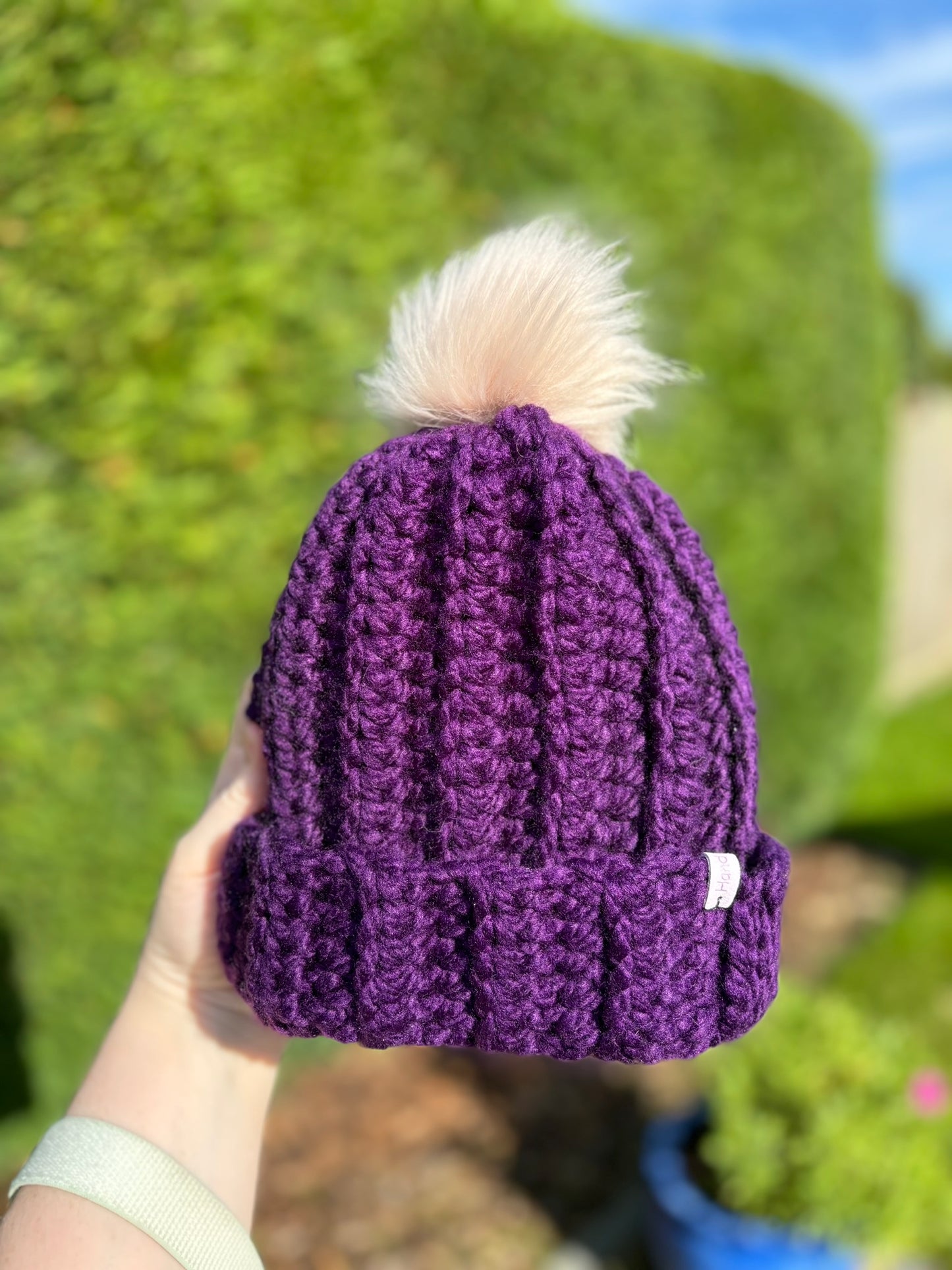 Chunky beanie with pom-pom